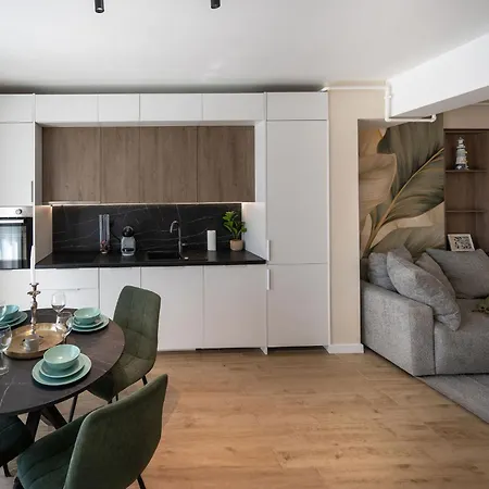Laguna Breeze In Infinity Pool And Parking Apartament