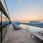 Laguna Breeze In Infinity Pool And Parking Διαμέρισμα *