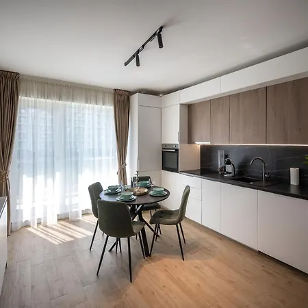 Laguna Breeze In Infinity Pool And Parking Mamaia