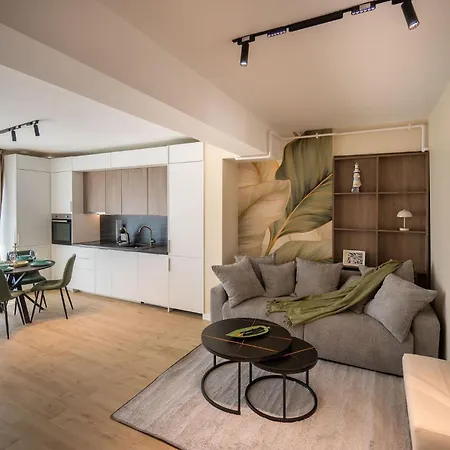 Laguna Breeze In Infinity & Pool