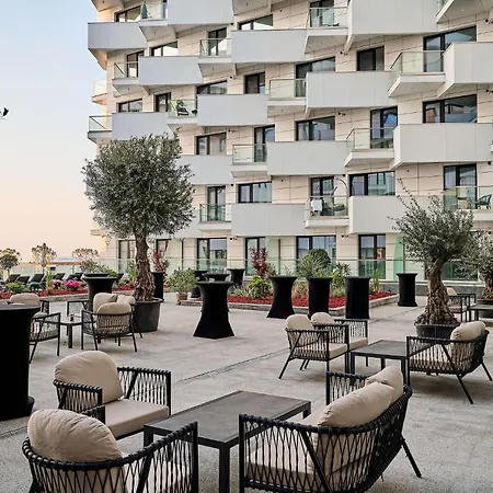 Apartamento Laguna Breeze In Infinity Pool And Parking